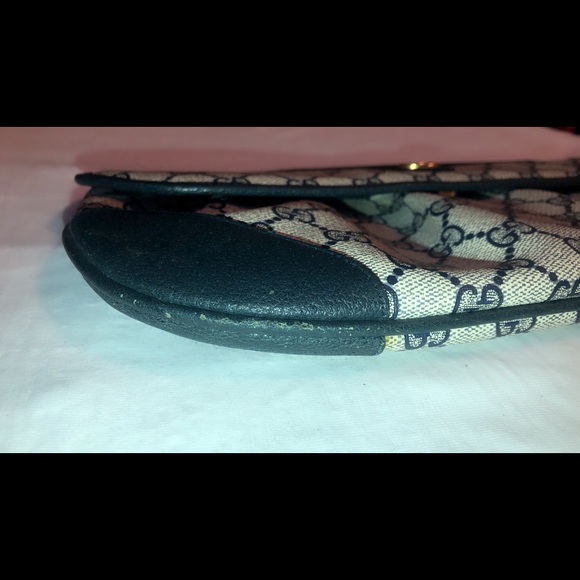 Gucci Handbag - Picture 5 of 14